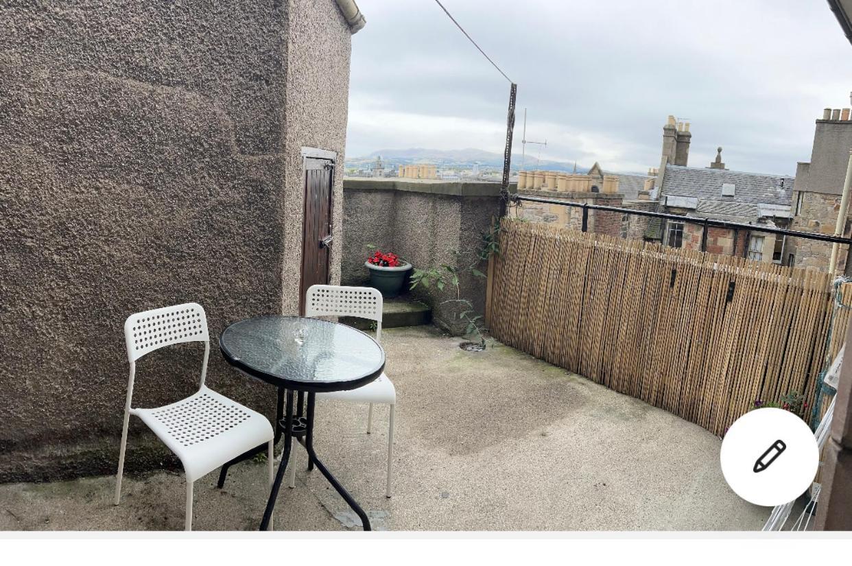 Old Town View Apartment Edinburgh Luaran gambar